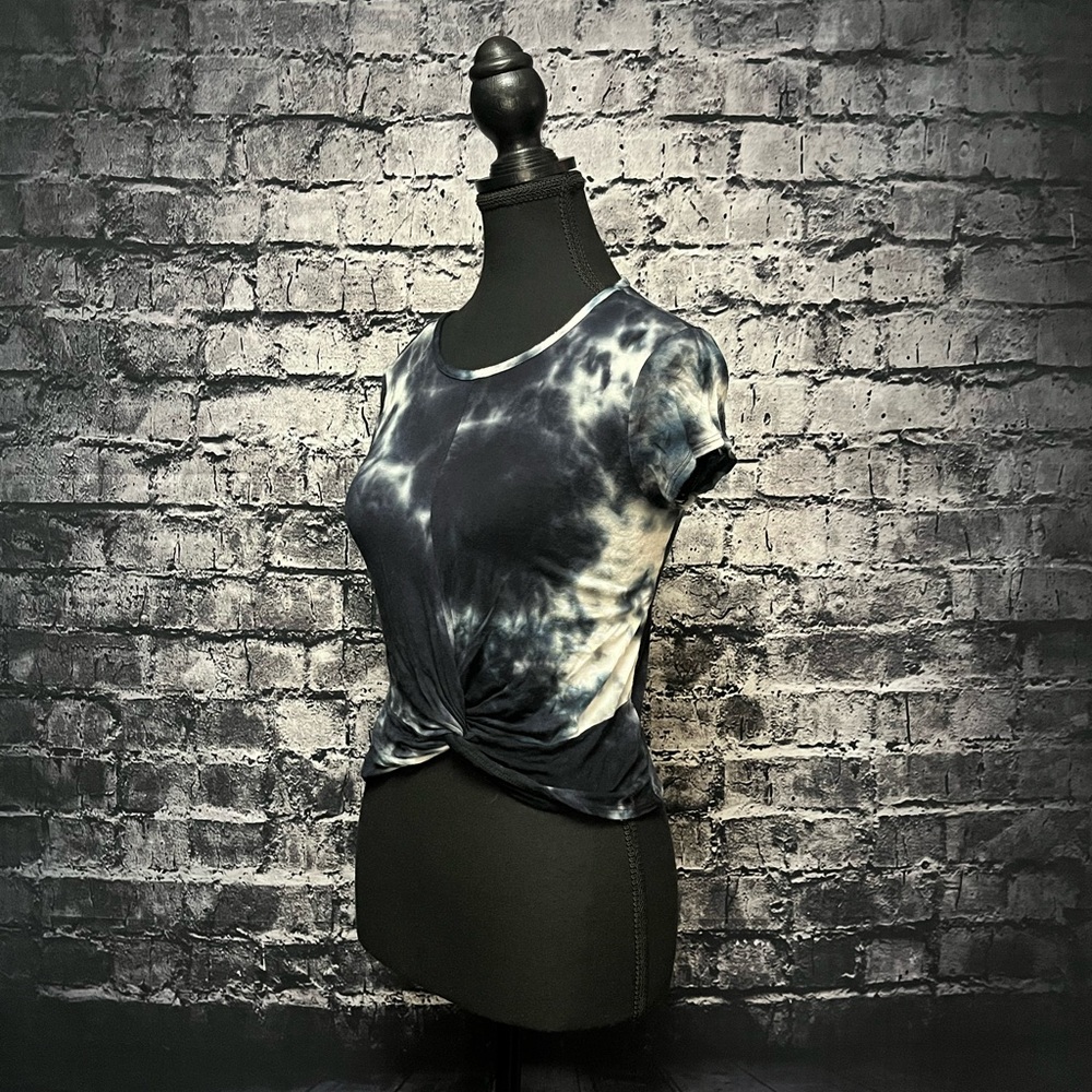 TMG New York Top
